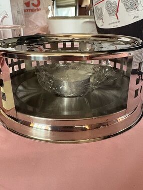 Metal Round Tea Warmer Stand with candle.